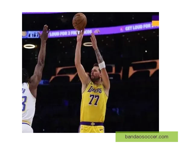 湖人拒绝步行者29分逆转 东契奇狂飙43分詹姆斯隔扣献准三双 湖人拒绝步行者29分逆转 东契奇狂飙43分詹姆斯隔扣献准三双