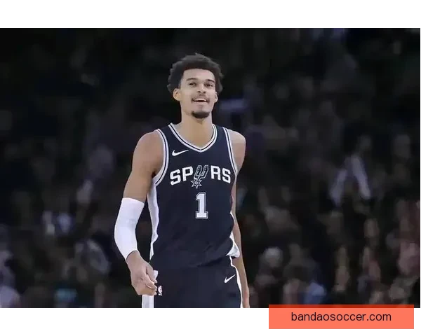 文班亚马22岁87天连续两场至少40分15篮板 创NBA最年轻纪录