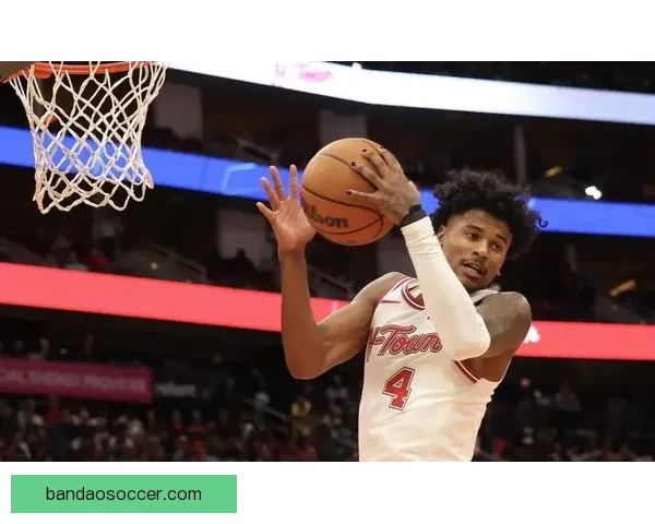 杰伦格林：高强度比赛下靠持续转移球掌控节奏保持状态