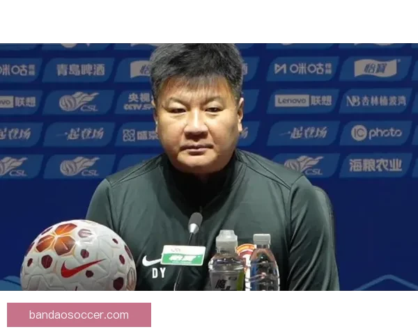 李金羽赛前亮相发布会两小时后铁人正式宣布教练职务变动